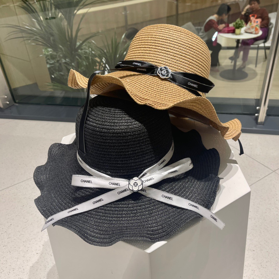 【CHANEL】Nuevo sombrero de paja de ala ancha para protección solar, estilo playero, sencillo y elegante, versátil, prime…