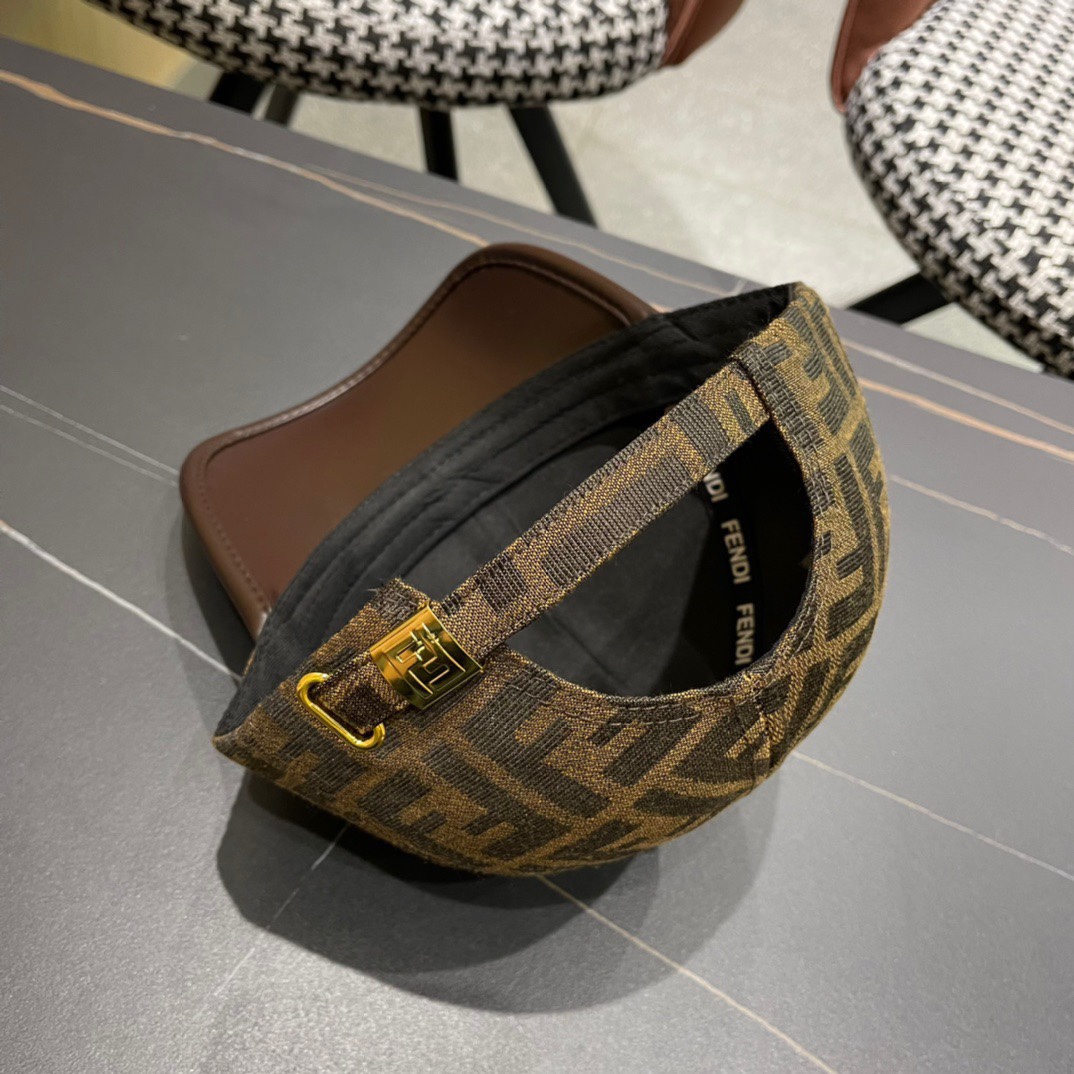  FENDI芬迪 系列棒球帽🧢 经典FF中古单品，气质穿搭单品，质量杠杠强