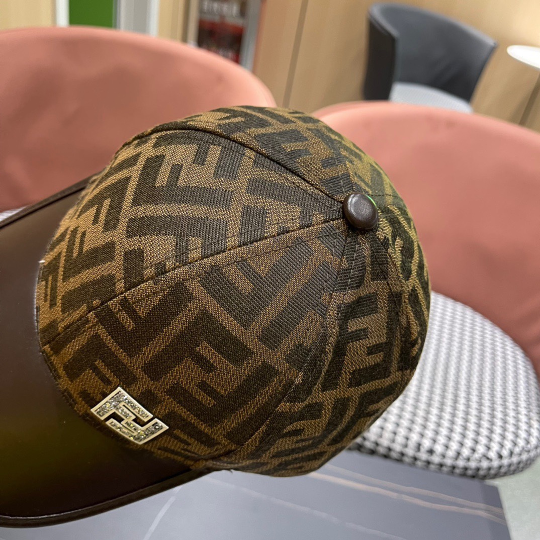  FENDI芬迪 系列棒球帽🧢 经典FF中古单品，气质穿搭单品，质量杠杠强