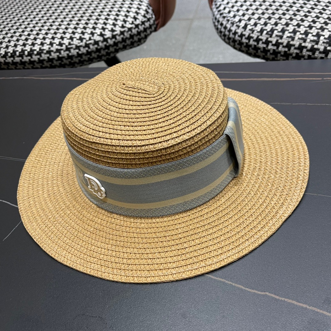 。DIOR平顶草帽👒迪奥平顶草帽👏新款草编平顶遮阳草帽盆帽🤩沙滩风，百搭单品～出街首选，新品上架