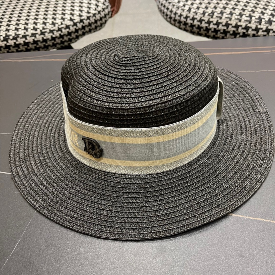 。DIOR平顶草帽👒迪奥平顶草帽👏新款草编平顶遮阳草帽盆帽🤩沙滩风，百搭单品～出街首选，新品上架