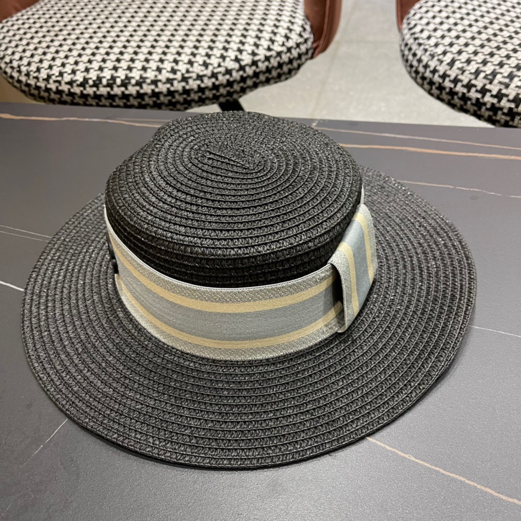 。DIOR平顶草帽👒迪奥平顶草帽👏新款草编平顶遮阳草帽盆帽🤩沙滩风，百搭单品～出街首选，新品上架