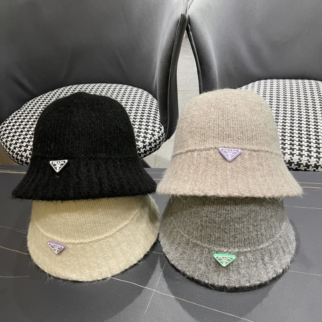 NO:211665,Prada Prada wool hat women autumn and winter women face small knitted hat warm fisherman Korean style versatile wool bucket hat hat straw hat fisherman hat baseball hat, hat, prada, prada, espadrilles, hats19860909Prada普拉达毛线帽子女秋冬女显脸小针织帽保暖渔夫韩版百搭毛毛水桶帽帽子草帽渔夫帽棒球帽,帽子,prada,prada,espadrilles,hats,hat