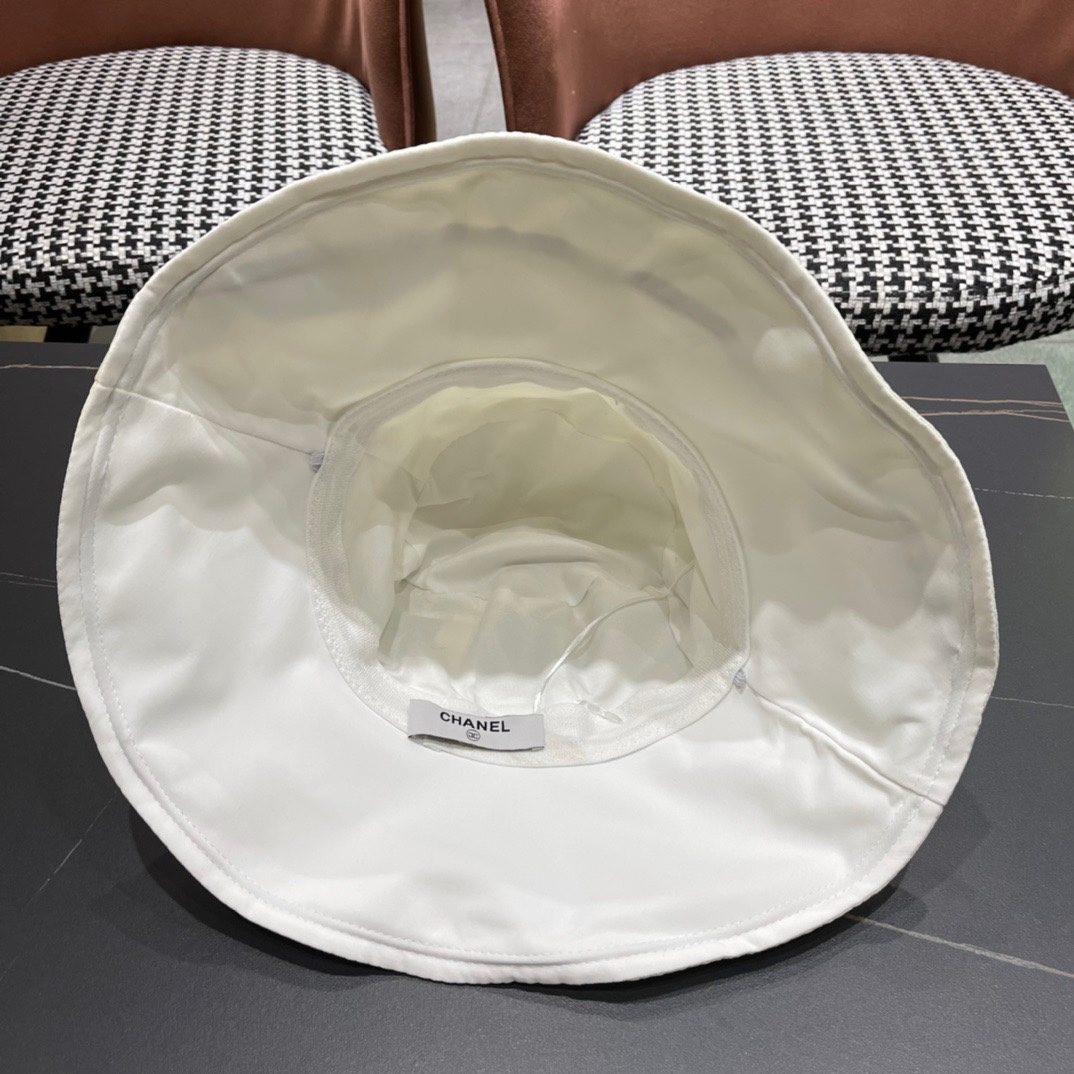  Chanel 香奈儿 2024新款渔夫帽爽朗阳光 最适合假期出游的一款 ^_^料子轻盈透气 