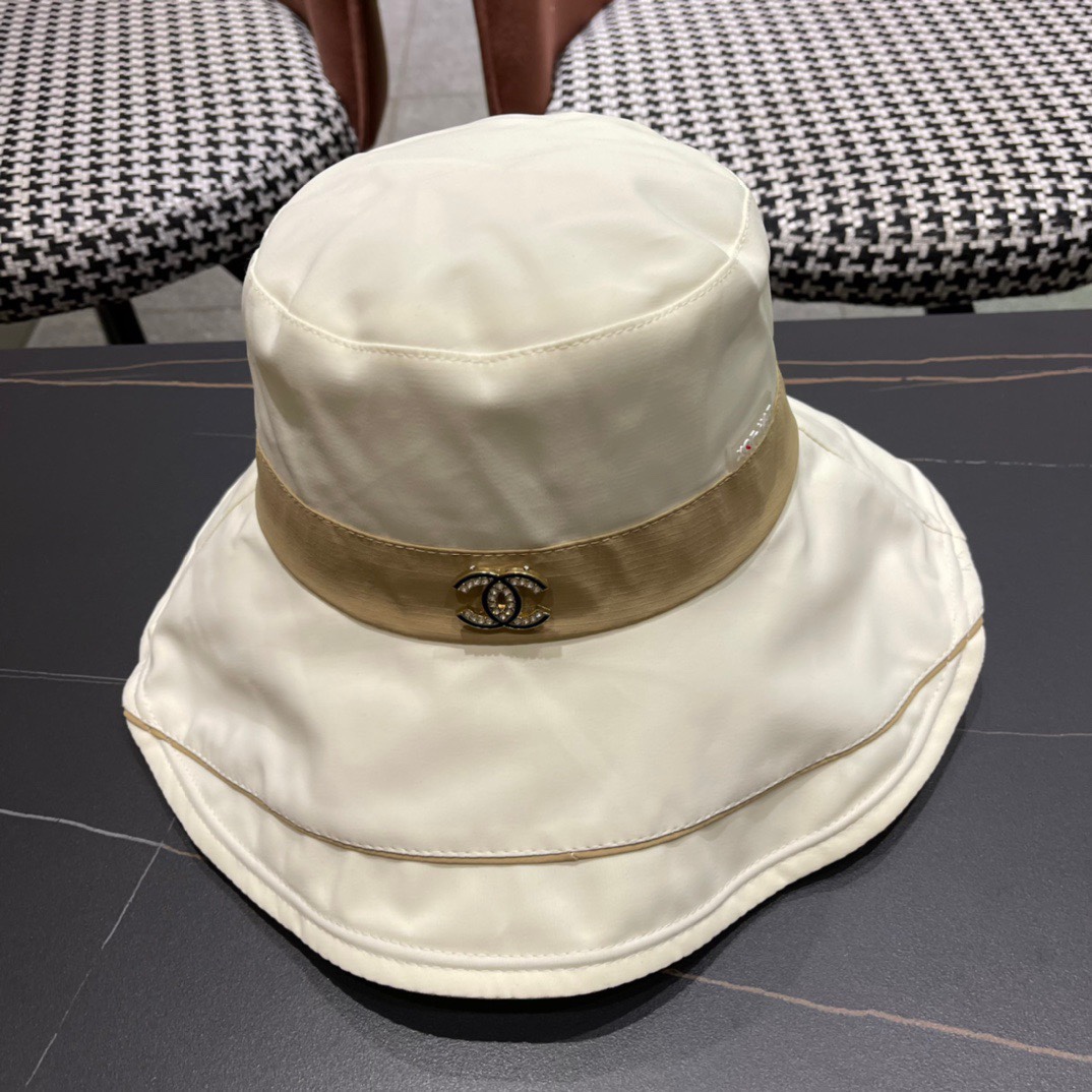 NO:221287,Chanel Chanel new fisherman hat cheerful and sunny. The most suitable for holiday travel ^_^ material light and breathable Hat Fisherman hat baseball hat knitted hat, hat, chanel, chanel, espadrilles, hats19860909Chanel 香奈儿 新款渔夫帽爽朗阳光 最适合假期出游的一款 ^_^料子轻盈透气 帽子渔夫帽棒球帽针织帽,帽子,chanel,chanel,espadrilles,hats,hat