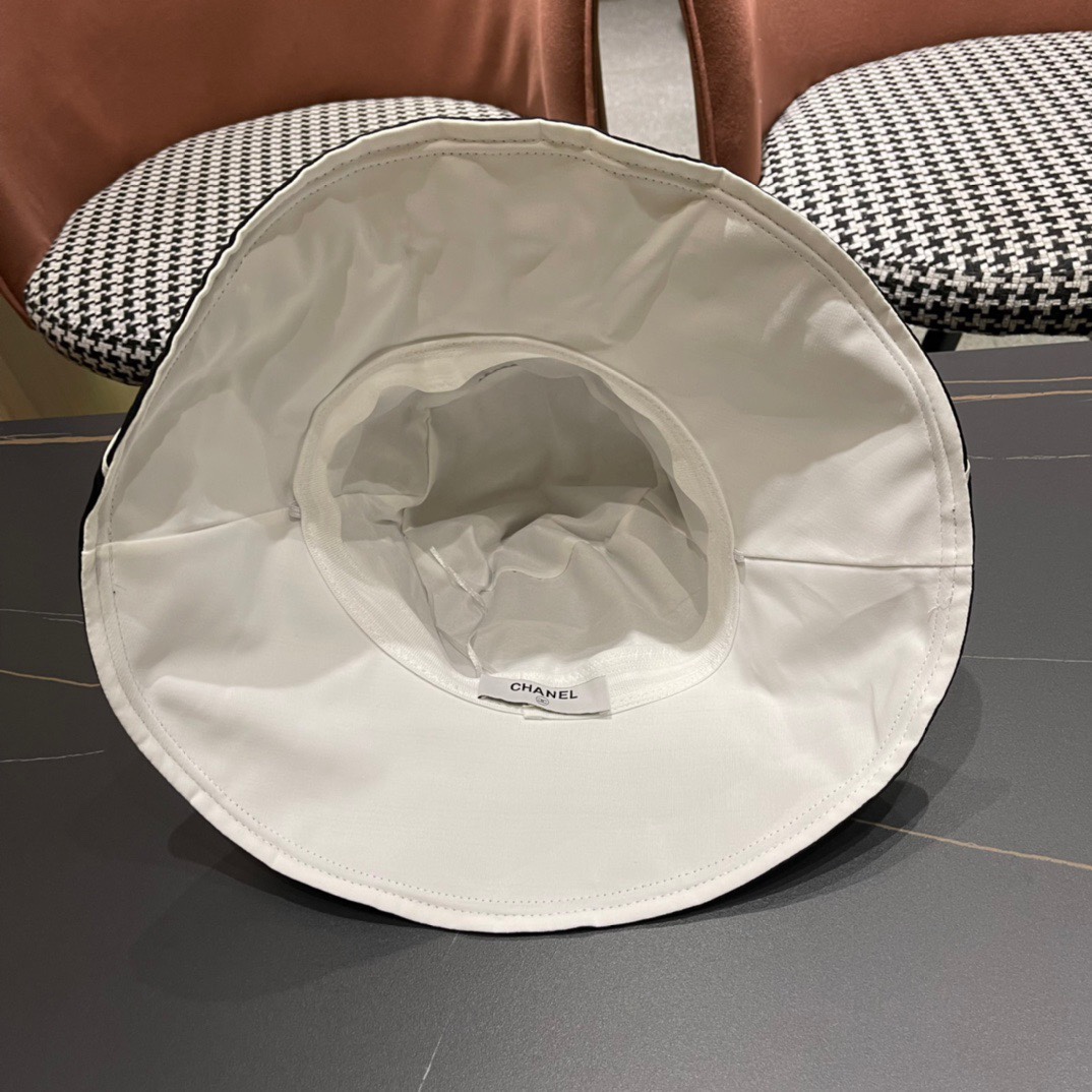  Chanel 香奈儿 2024新款渔夫帽爽朗阳光 最适合假期出游的一款 ^_^料子轻盈透气 