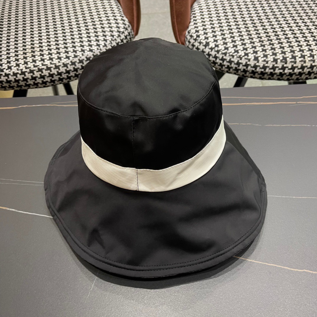  Chanel 香奈儿 2024新款渔夫帽爽朗阳光 最适合假期出游的一款 ^_^料子轻盈透气 