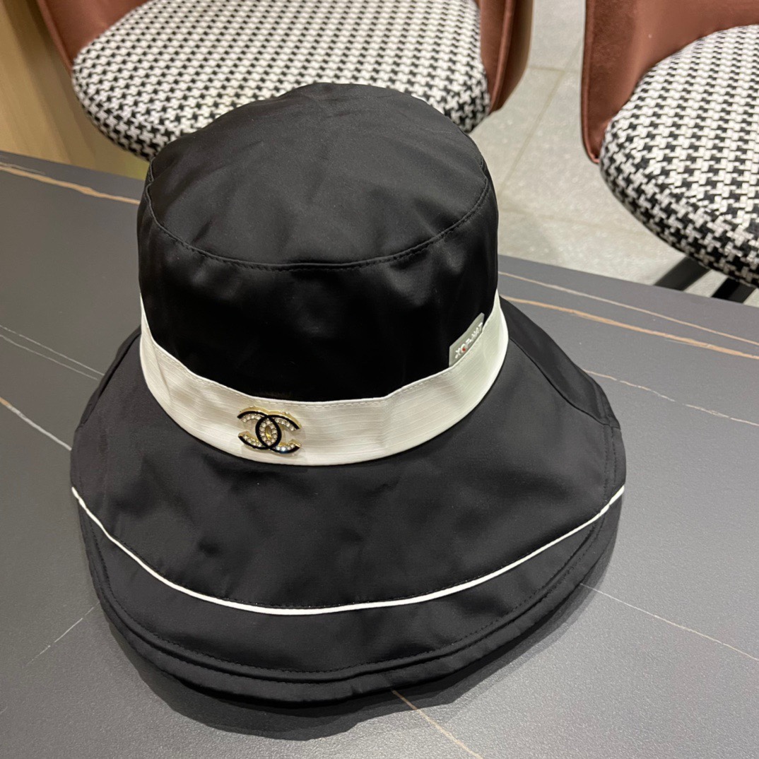  Chanel 香奈儿 2024新款渔夫帽爽朗阳光 最适合假期出游的一款 ^_^料子轻盈透气 