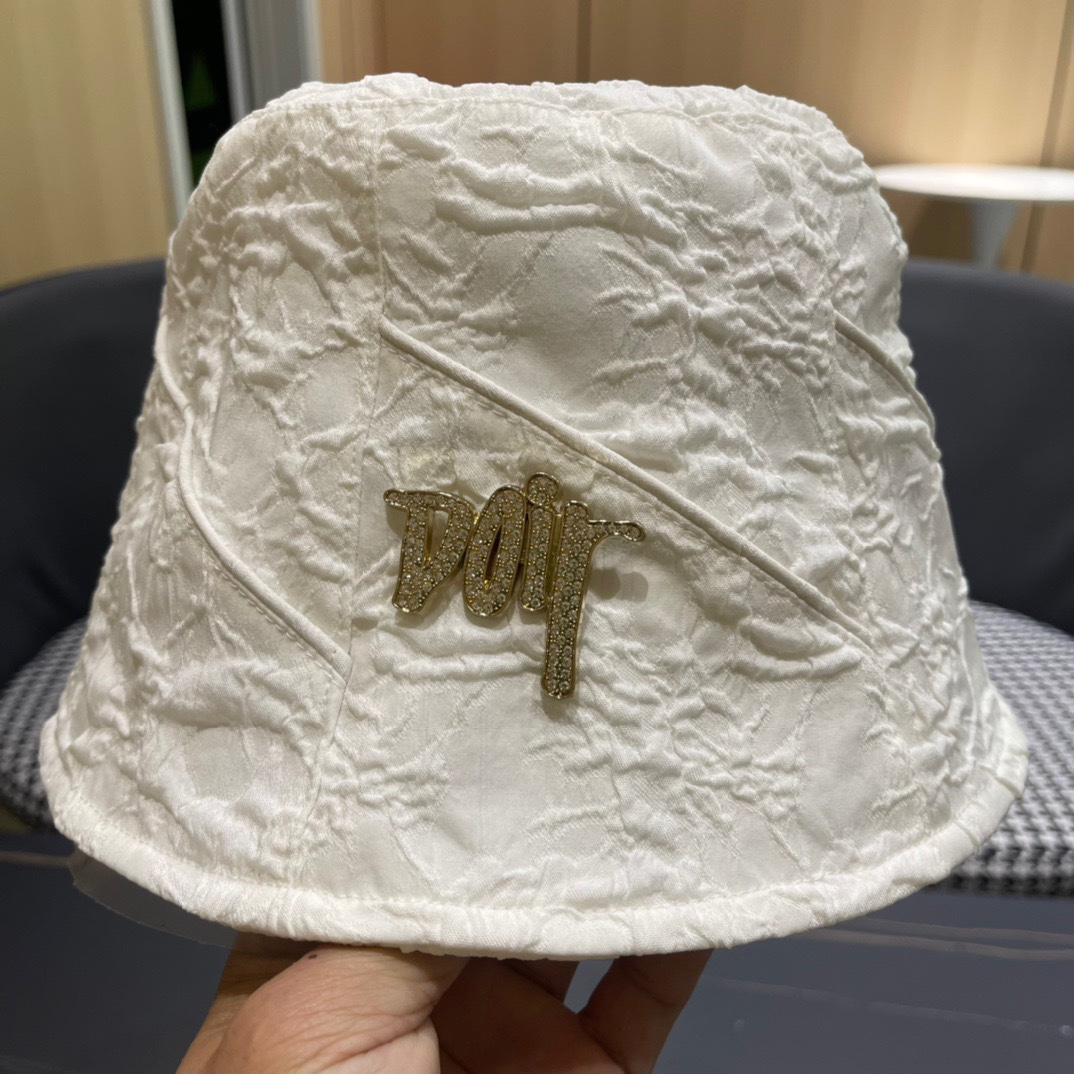  Dior 迪奥 新款小众水桶渔夫帽， 精致純也格调很有感觉，很酷很时尚，质量超赞
