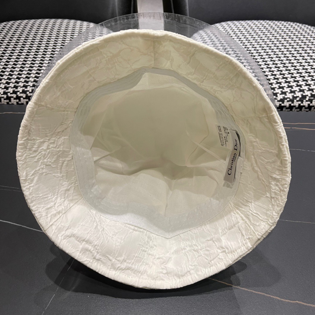  Dior 迪奥 新款小众水桶渔夫帽， 精致純也格调很有感觉，很酷很时尚，质量超赞