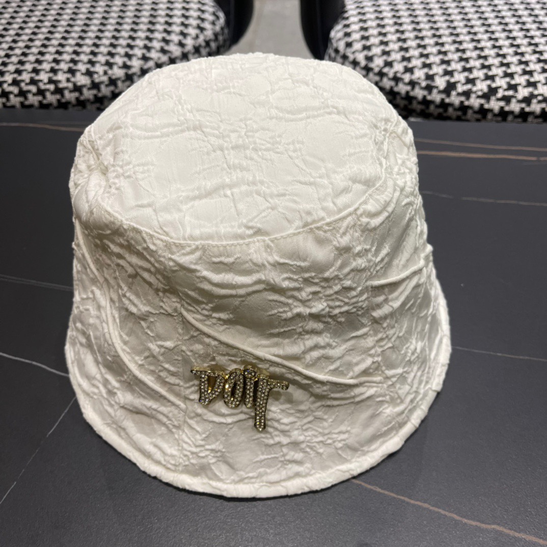  Dior 迪奥 新款小众水桶渔夫帽， 精致純也格调很有感觉，很酷很时尚，质量超赞