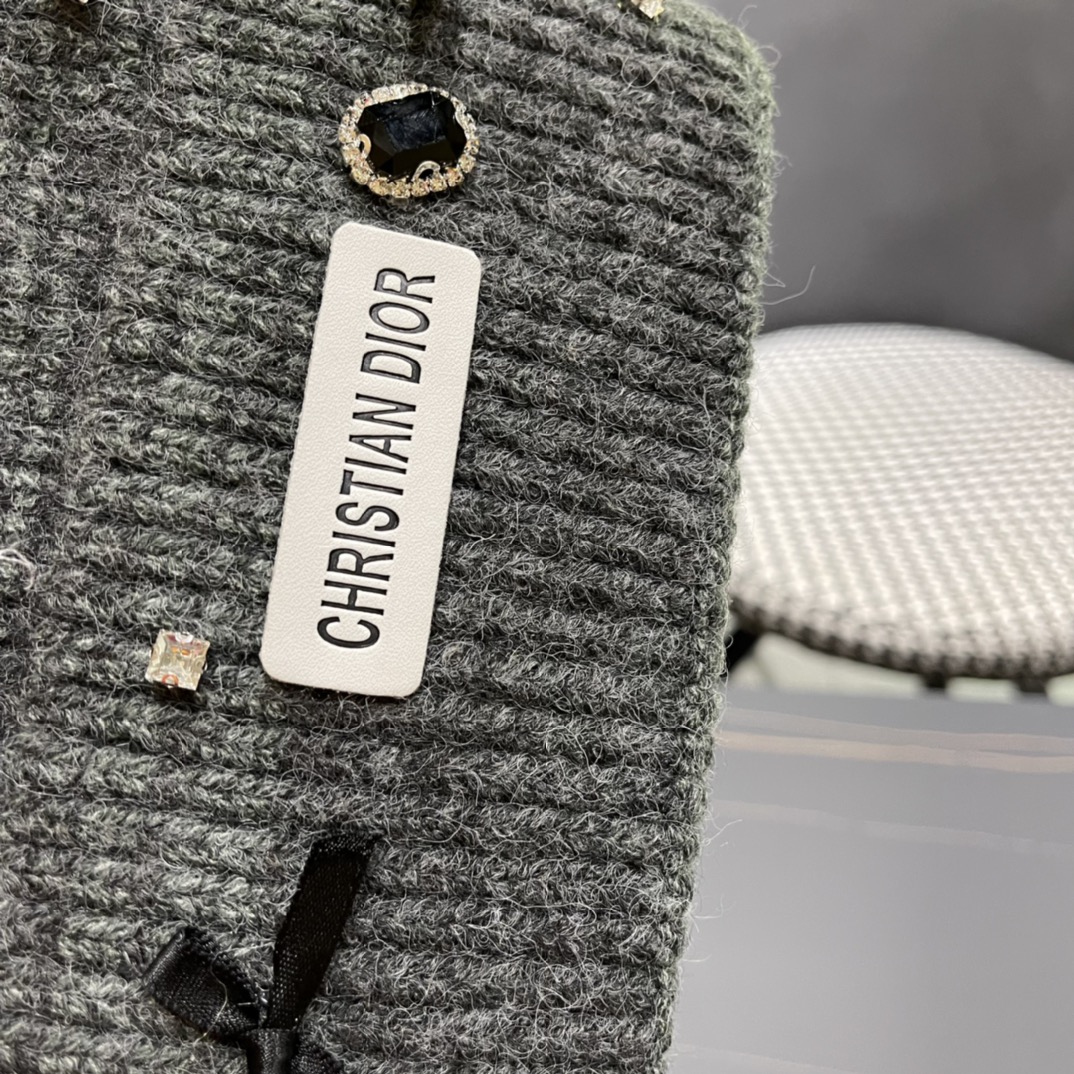 Dior迪奥韩版简约羊毛软糯针织帽百搭休闲护耳保暖毛线帽冷帽冬