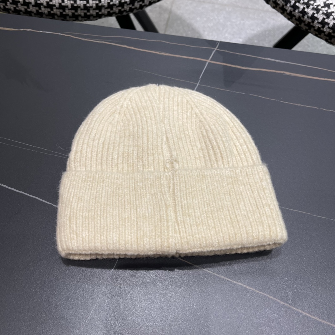 Dior迪奥韩版简约羊毛软糯针织帽百搭休闲护耳保暖毛线帽冷帽冬
