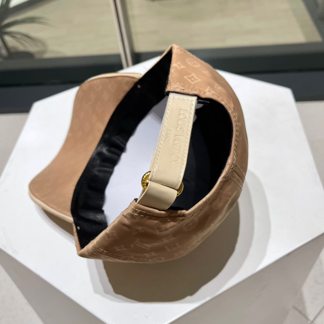 【LV】专柜新款棒球帽，大牌同步，超好搭配，出货！