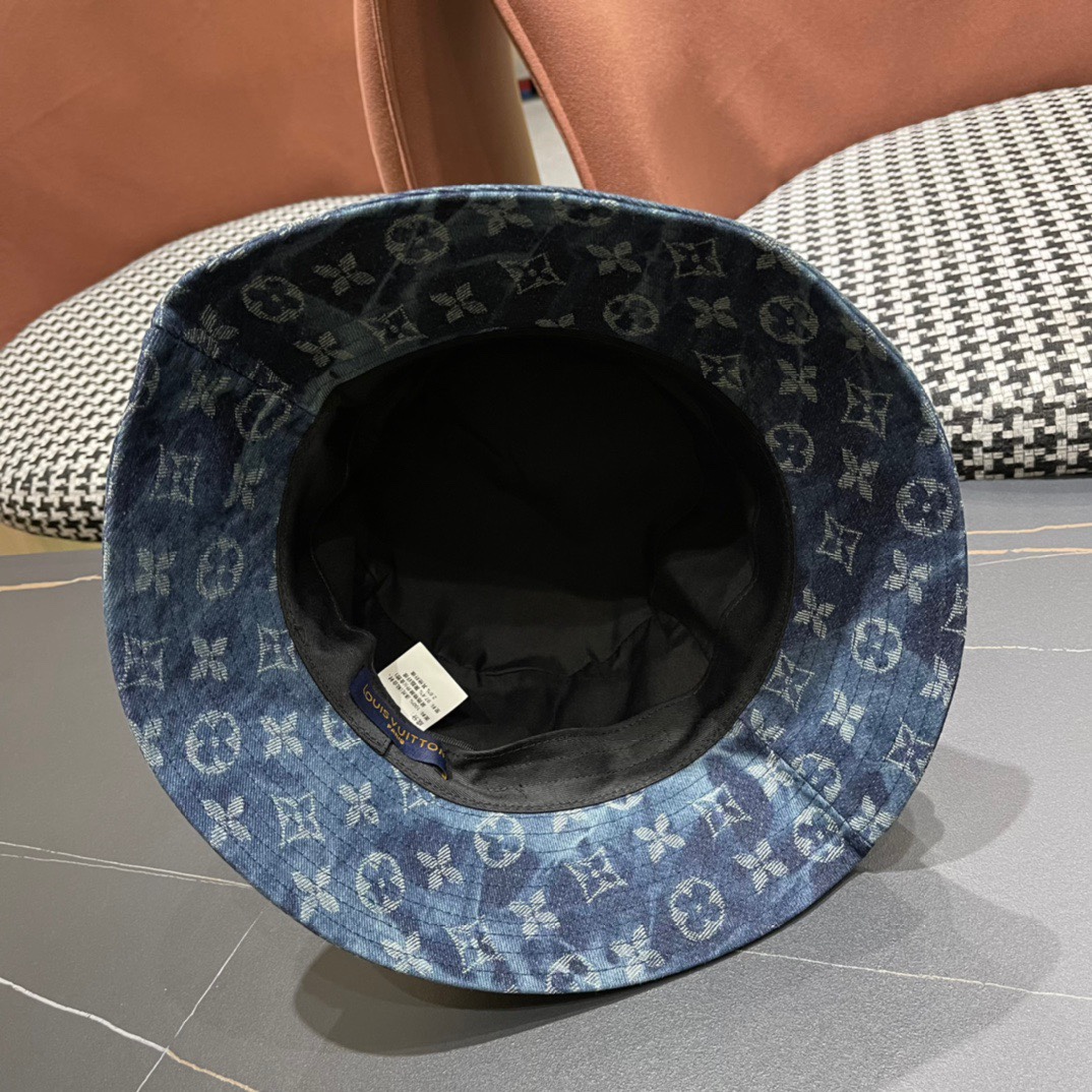  LV路易威登度阳牛仔渔夫帽，非常经典的经典出门必备，非常显脸小