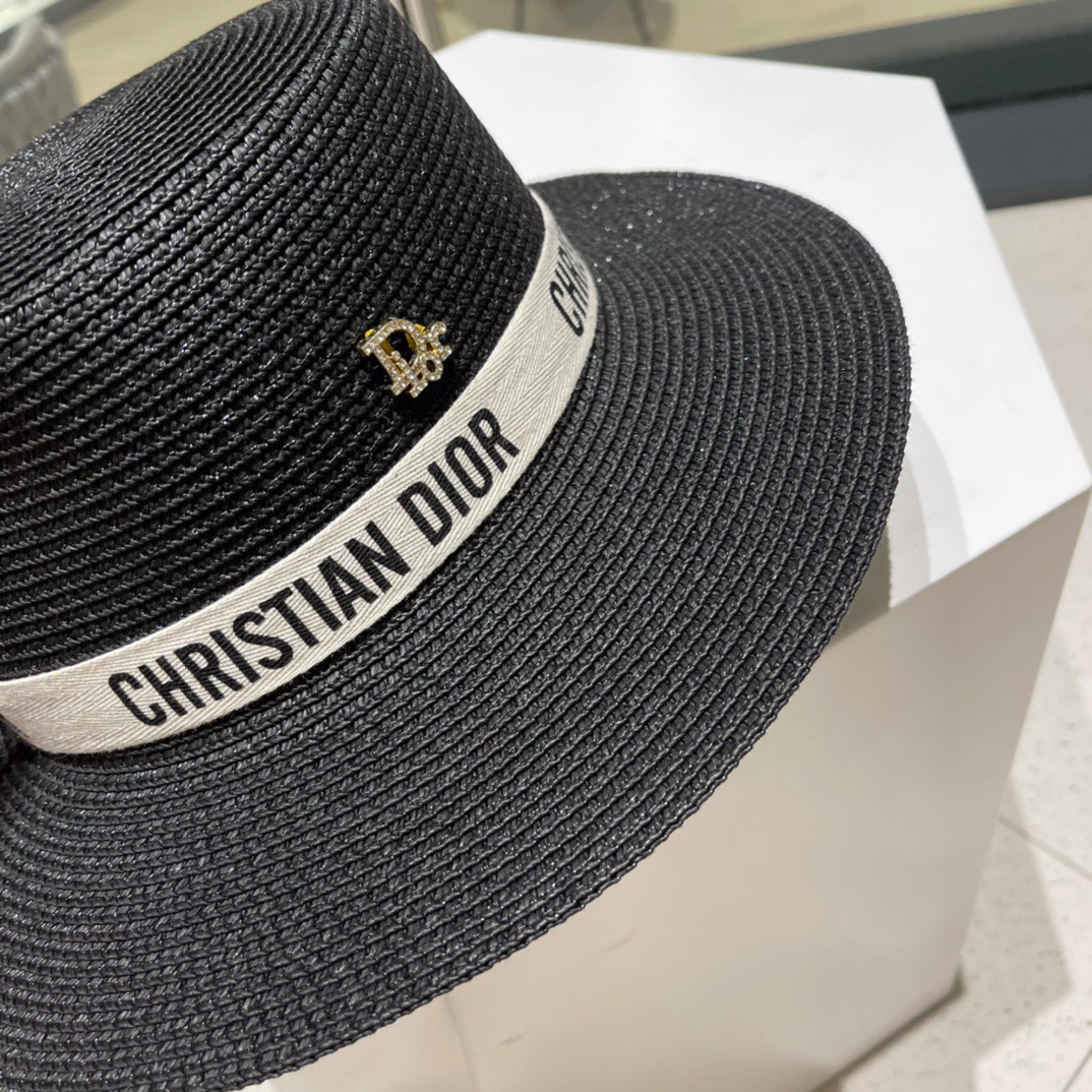 【DIOR迪奥】新款草编遮阳草帽盆帽🤩沙滩风，简约大方，百搭单品～出街首选，新款帽型超美腻，新品上