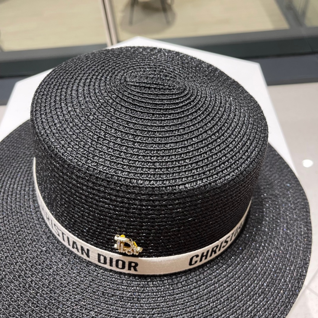 【DIOR迪奥】新款草编遮阳草帽盆帽🤩沙滩风，简约大方，百搭单品～出街首选，新款帽型超美腻，新品上