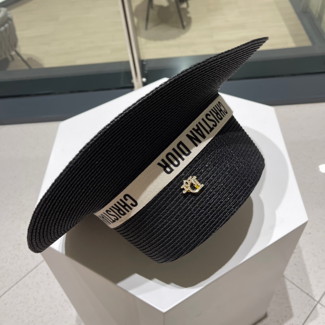 【DIOR迪奥】新款草编遮阳草帽盆帽🤩沙滩风，简约大方，百搭单品～出街首选，新款帽型超美腻，新品上