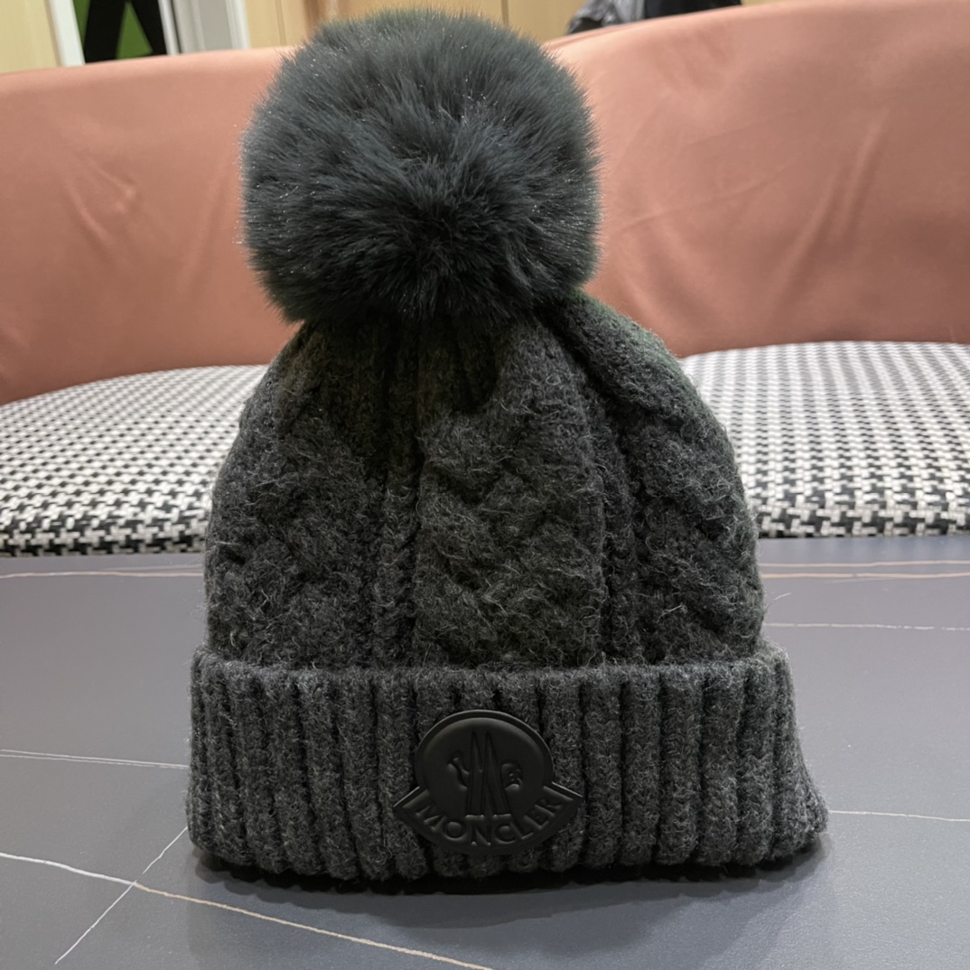 【MONCLER蒙口】2024秋冬针织毛线保暖护耳帽，毛绒材质，非常百搭