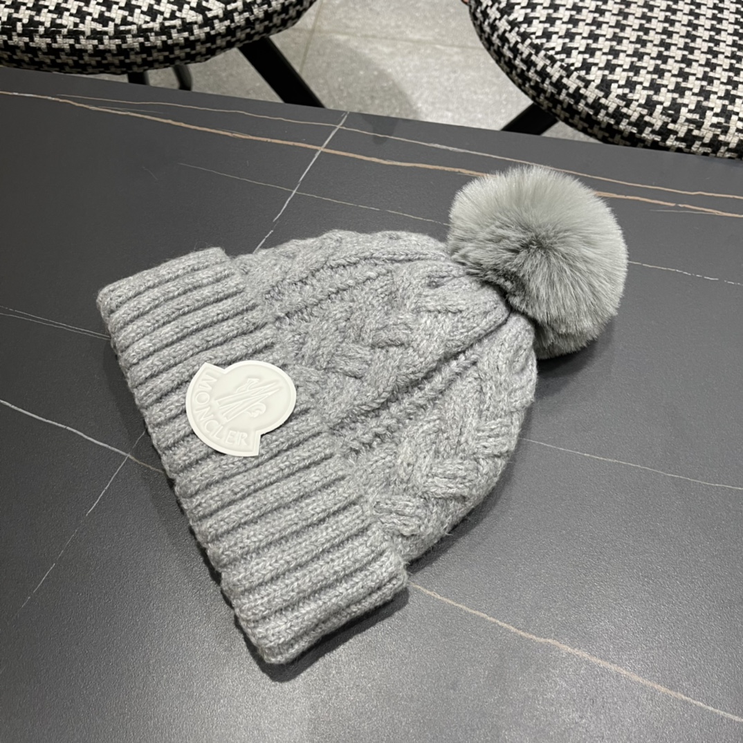 【MONCLER蒙口】2024秋冬针织毛线保暖护耳帽，毛绒材质，非常百搭