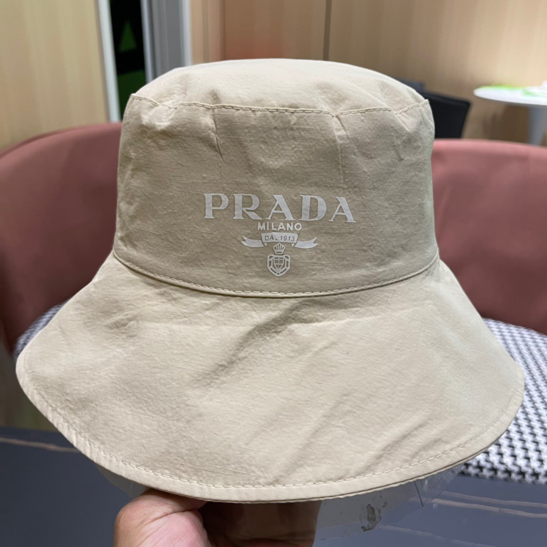 【PRADA普拉达】2024新款渔夫帽，超好搭配，正反面都可以带，出街度假首选