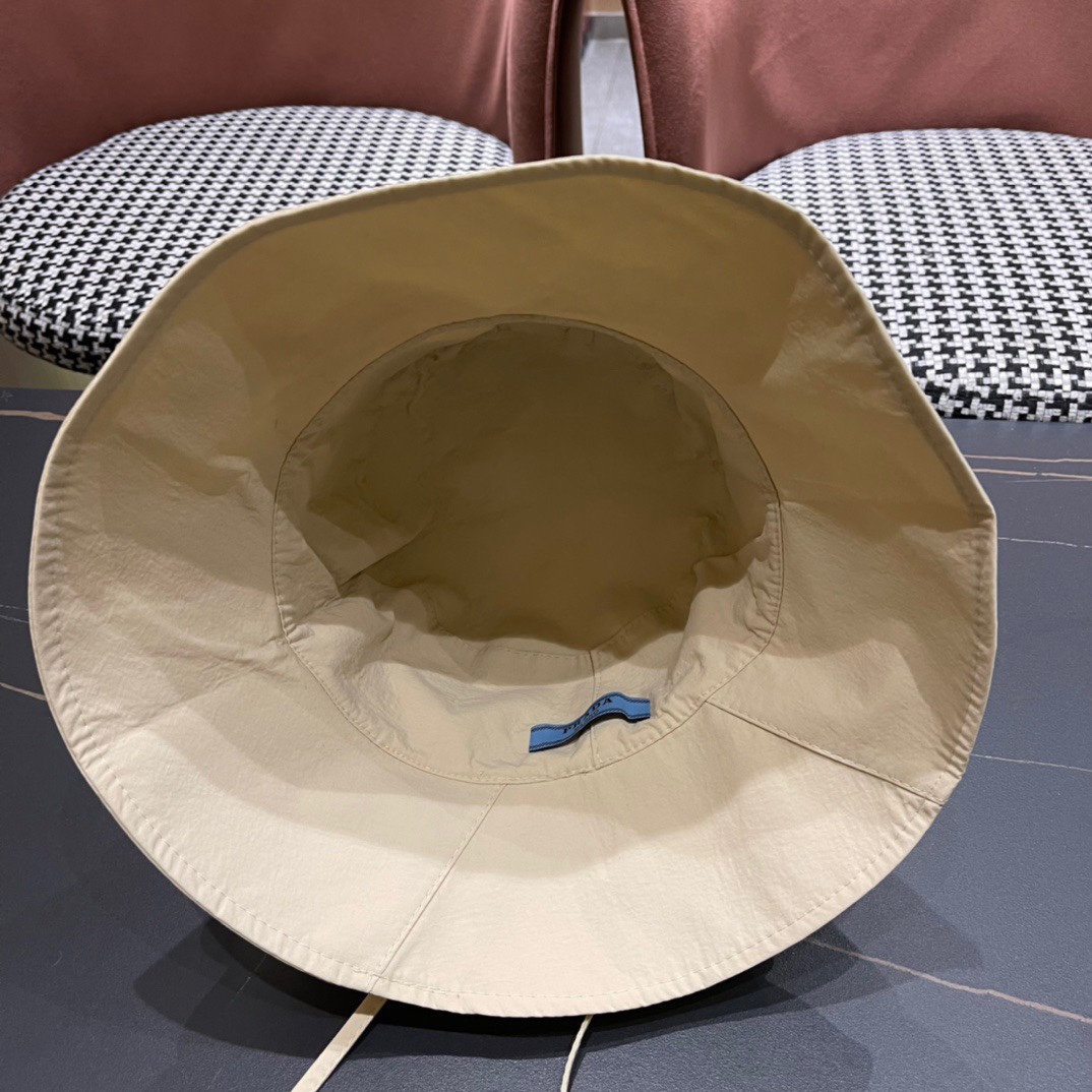 【PRADA普拉达】2024新款渔夫帽，超好搭配，正反面都可以带，出街度假首选