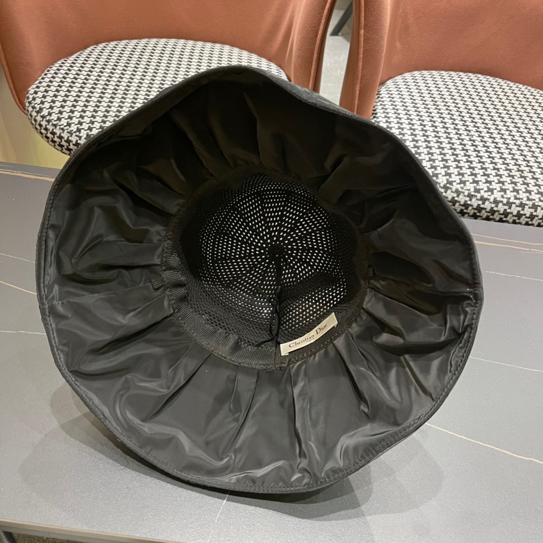  DIOR迪奥 大帽檐2024新款渔夫帽，新款出货，大牌款超好搭配，赶紧入手！出街必备