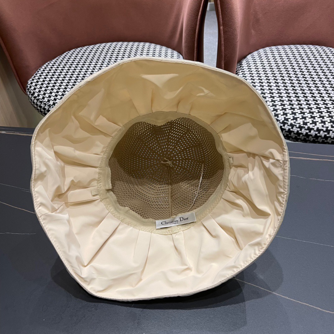  DIOR迪奥 大帽檐2024新款渔夫帽，新款出货，大牌款超好搭配，赶紧入手！出街必备