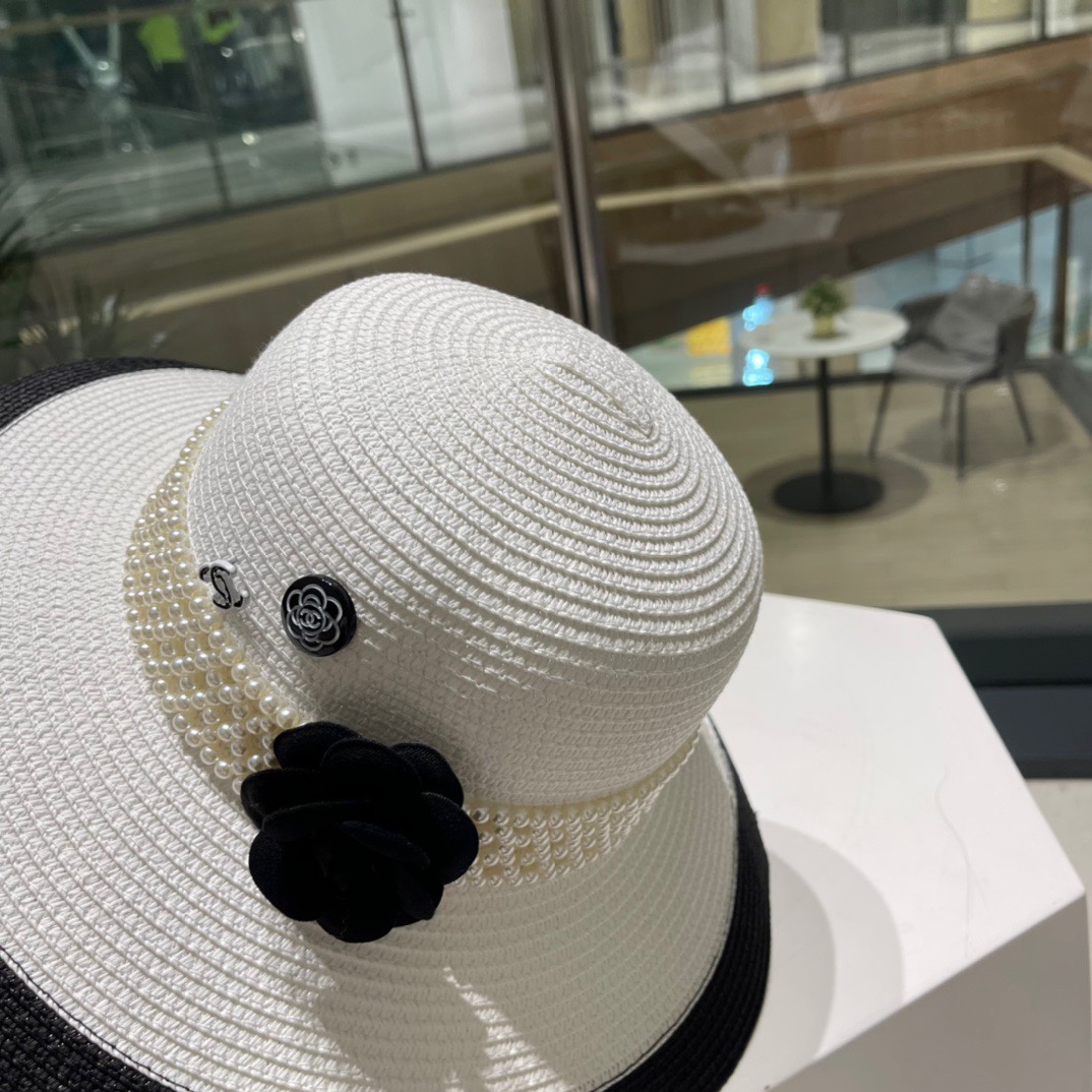 【Chanel香奈儿】新款山茶花拼色编织草帽，度假休闲必备，优雅大方的一款