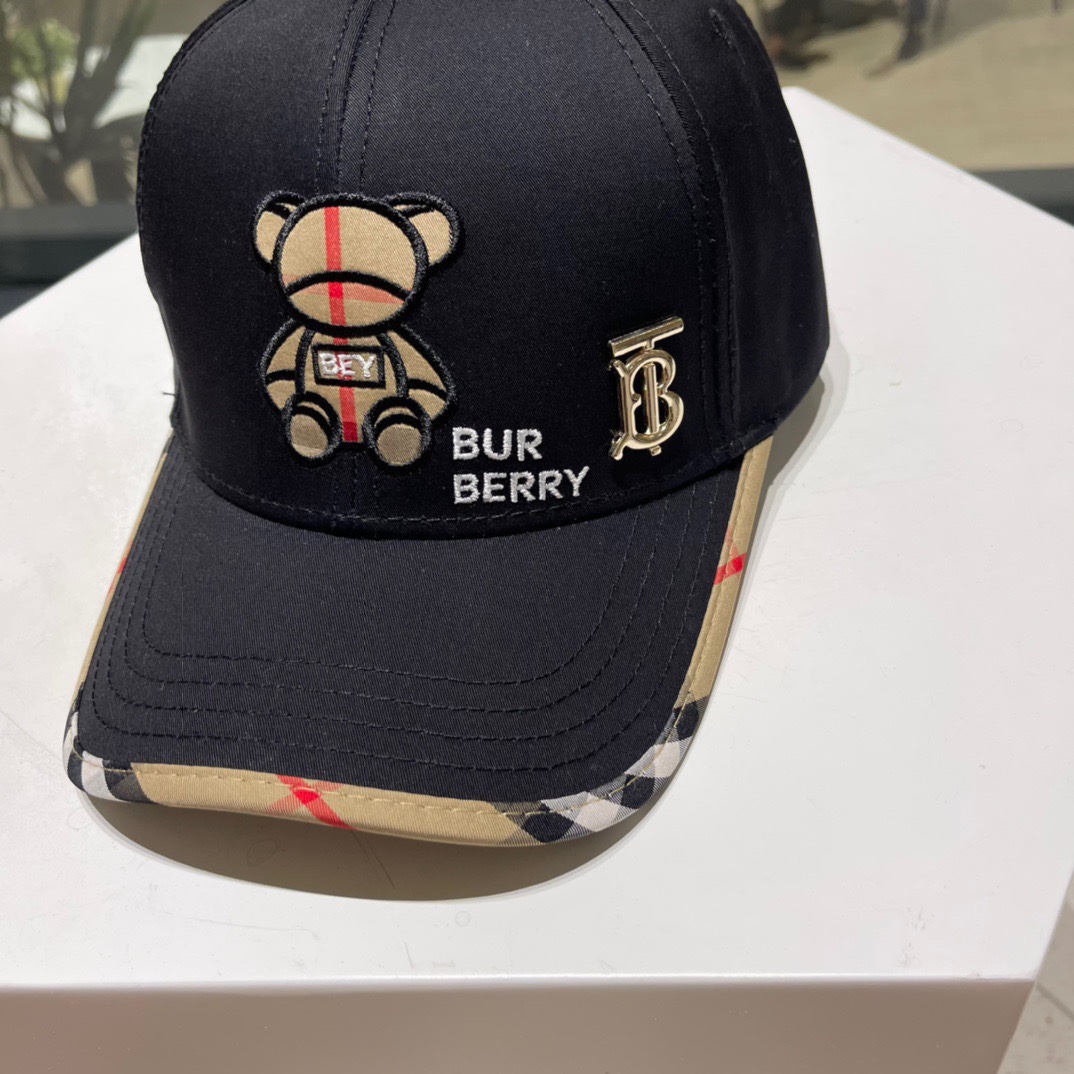  巴宝莉2022专柜新款刺绣棒球帽，大牌同步，超好搭配，出货！