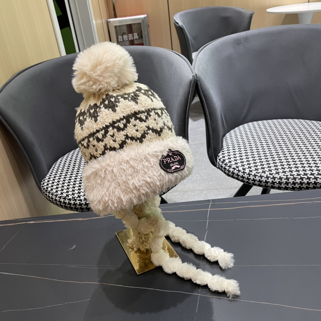 普拉达Prada🔱新款加绒加厚护耳雷锋帽，护耳帽，超火！细节做工都很精致，‼️经典款～超好搭配