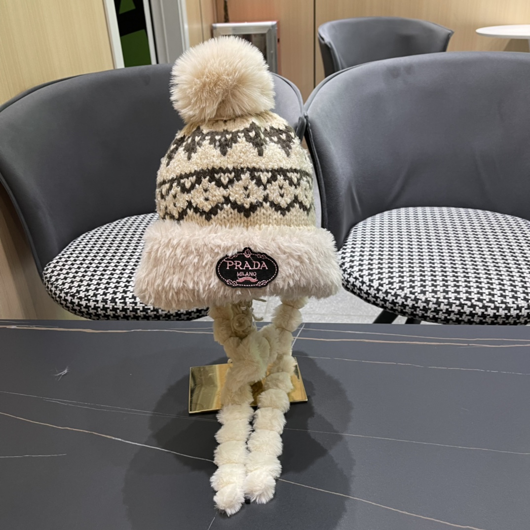 普拉达Prada🔱新款加绒加厚护耳雷锋帽，护耳帽，超火！细节做工都很精致，‼️经典款～超好搭配
