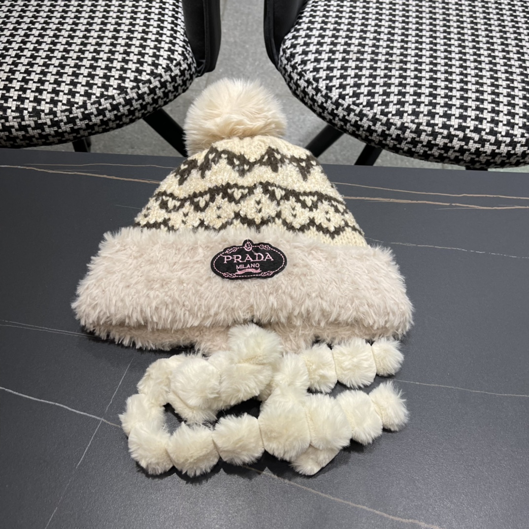 普拉达Prada🔱新款加绒加厚护耳雷锋帽，护耳帽，超火！细节做工都很精致，‼️经典款～超好搭配