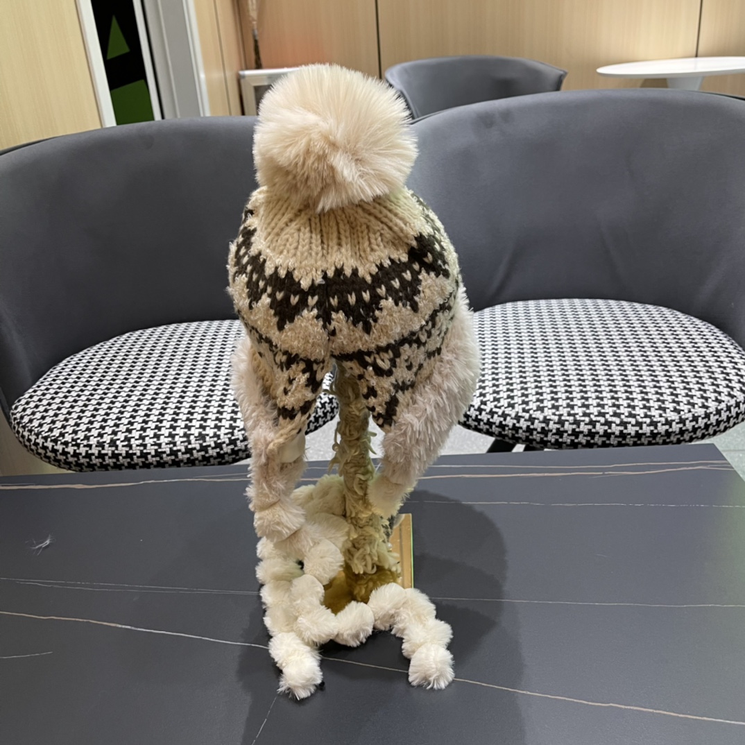 普拉达Prada🔱新款加绒加厚护耳雷锋帽，护耳帽，超火！细节做工都很精致，‼️经典款～超好搭配