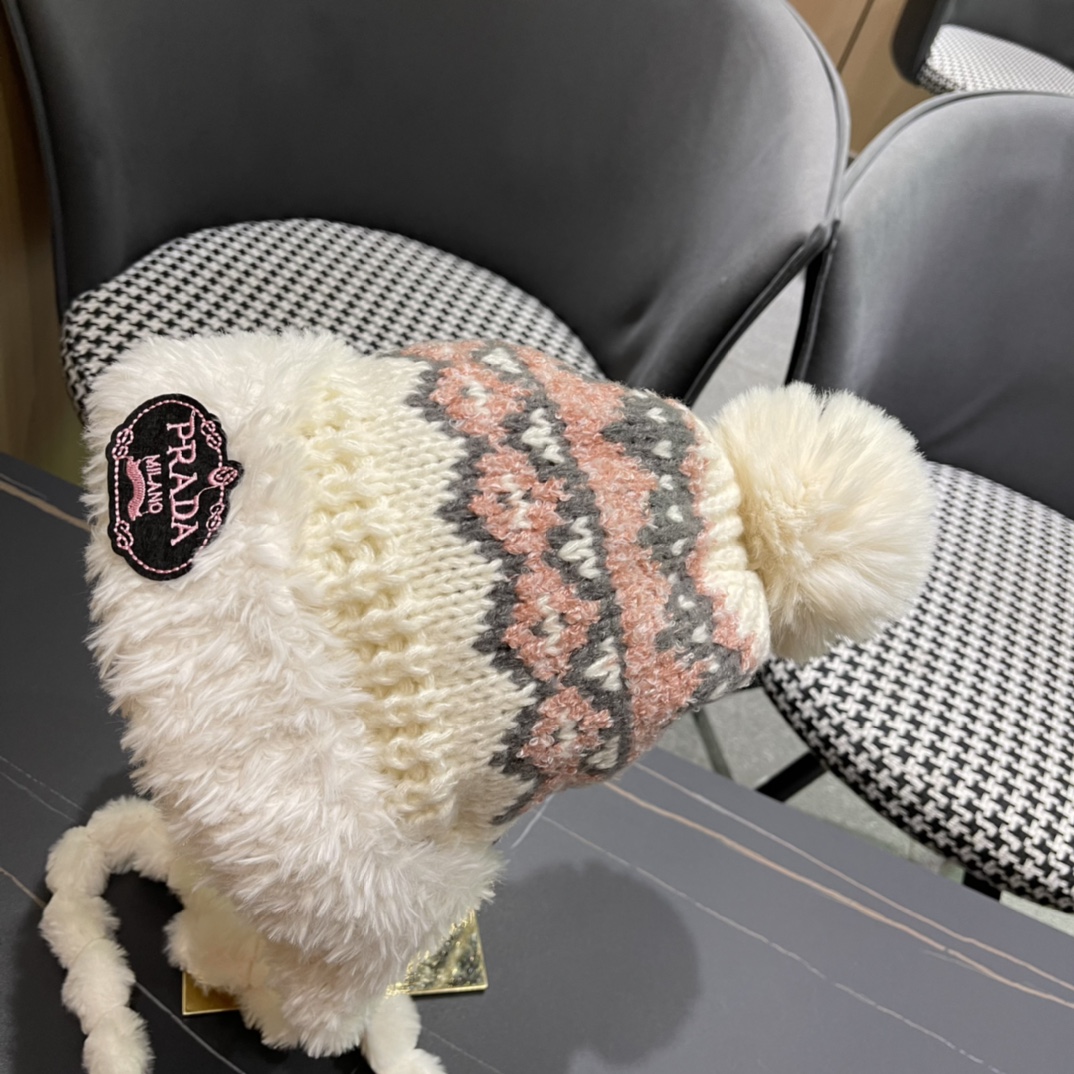 普拉达Prada🔱新款加绒加厚护耳雷锋帽，护耳帽，超火！细节做工都很精致，‼️经典款～超好搭配