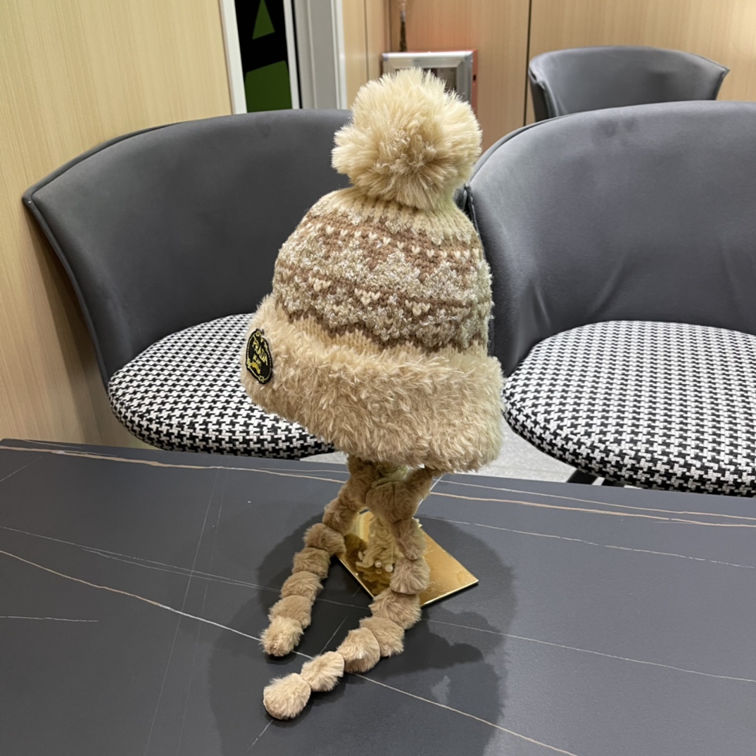 普拉达Prada🔱新款加绒加厚护耳雷锋帽，护耳帽，超火！细节做工都很精致，‼️经典款～超好搭配