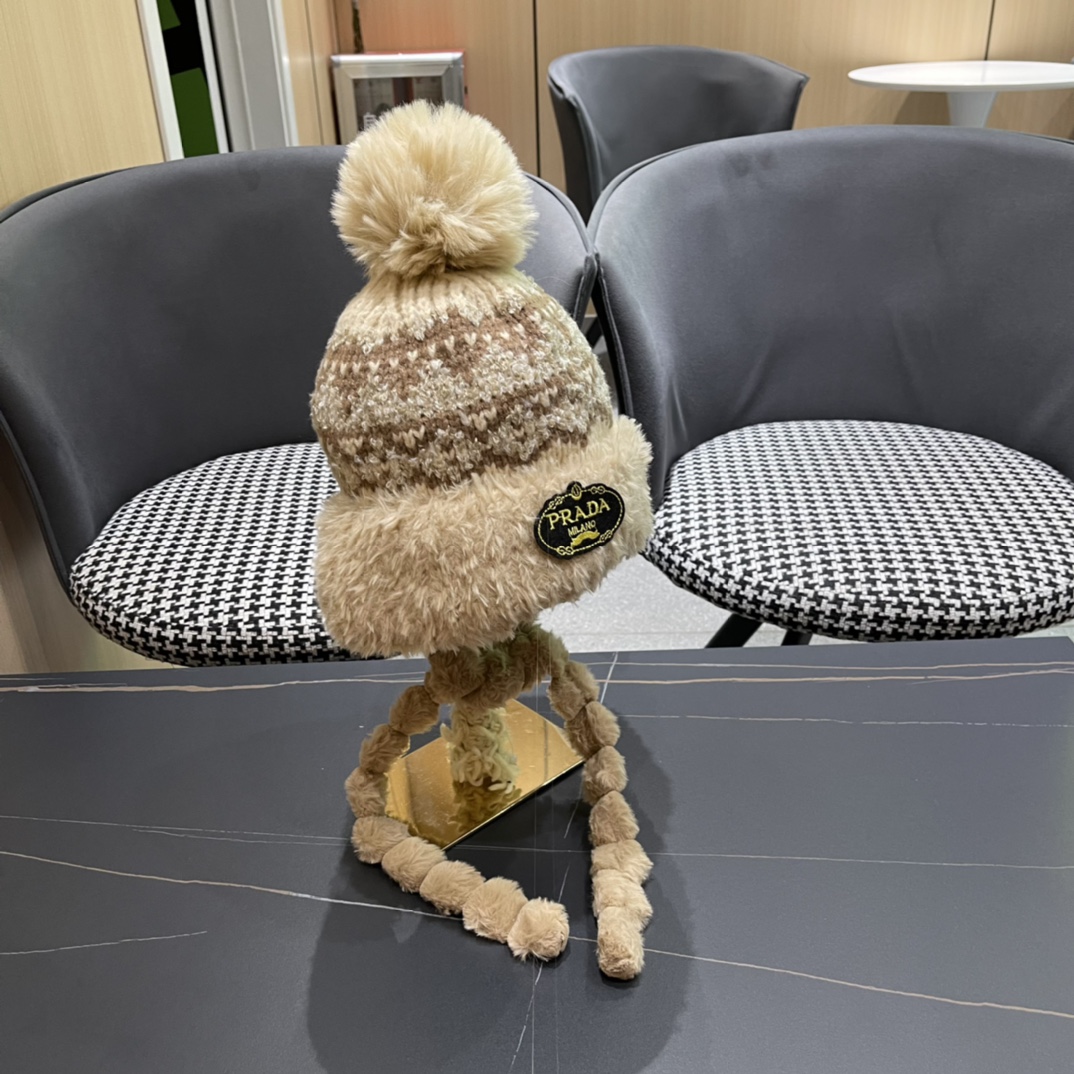 普拉达Prada🔱新款加绒加厚护耳雷锋帽，护耳帽，超火！细节做工都很精致，‼️经典款～超好搭配