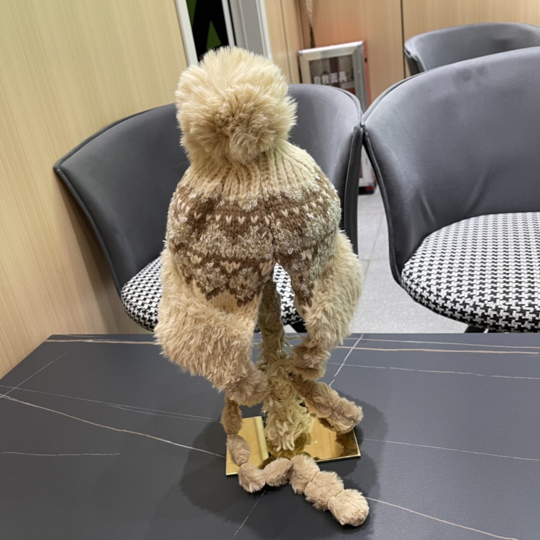 普拉达Prada🔱新款加绒加厚护耳雷锋帽，护耳帽，超火！细节做工都很精致，‼️经典款～超好搭配