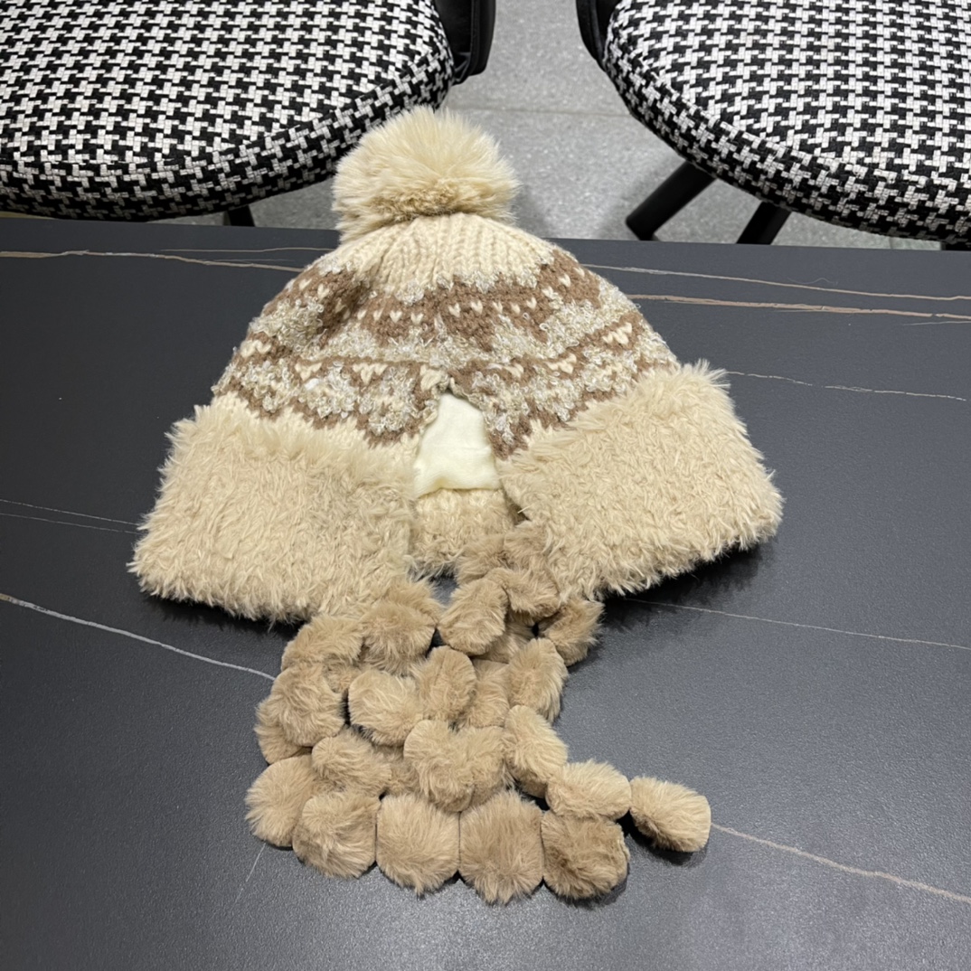 普拉达Prada🔱新款加绒加厚护耳雷锋帽，护耳帽，超火！细节做工都很精致，‼️经典款～超好搭配