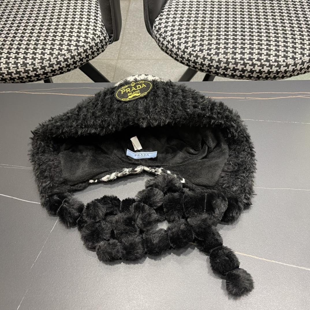 普拉达Prada🔱新款加绒加厚护耳雷锋帽，护耳帽，超火！细节做工都很精致，‼️经典款～超好搭配