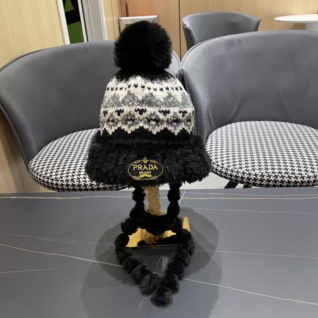 普拉达Prada🔱新款加绒加厚护耳雷锋帽，护耳帽，超火！细节做工都很精致，‼️经典款～超好搭配