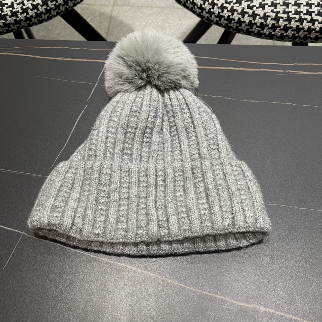  Chanel官网品质香奈儿秋冬网红时尚博主推荐款毛线帽，小红书爆款，手感超柔软舒适的针织线帽，弹性极佳