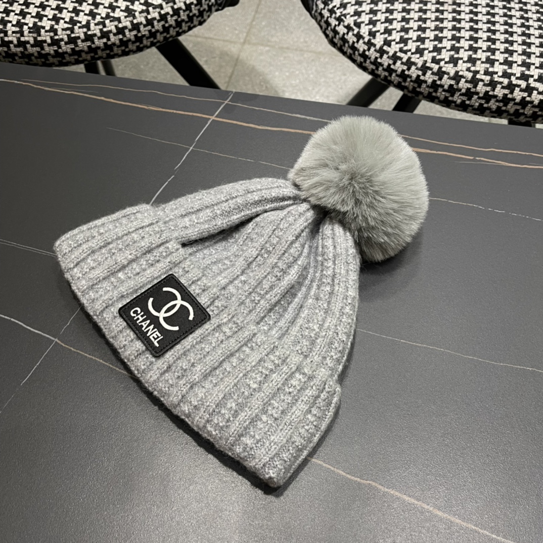  Chanel官网品质香奈儿秋冬网红时尚博主推荐款毛线帽，小红书爆款，手感超柔软舒适的针织线帽，弹性极佳