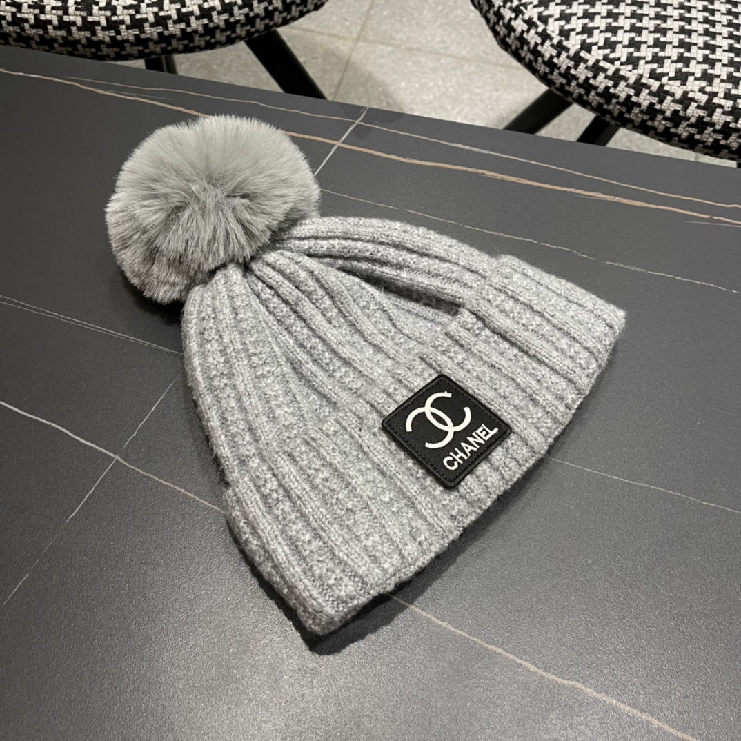  Chanel官网品质香奈儿秋冬网红时尚博主推荐款毛线帽，小红书爆款，手感超柔软舒适的针织线帽，弹性极佳