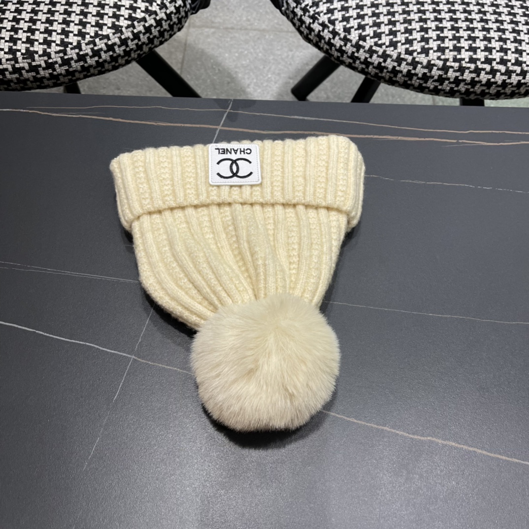  Chanel官网品质香奈儿秋冬网红时尚博主推荐款毛线帽，小红书爆款，手感超柔软舒适的针织线帽，弹性极佳