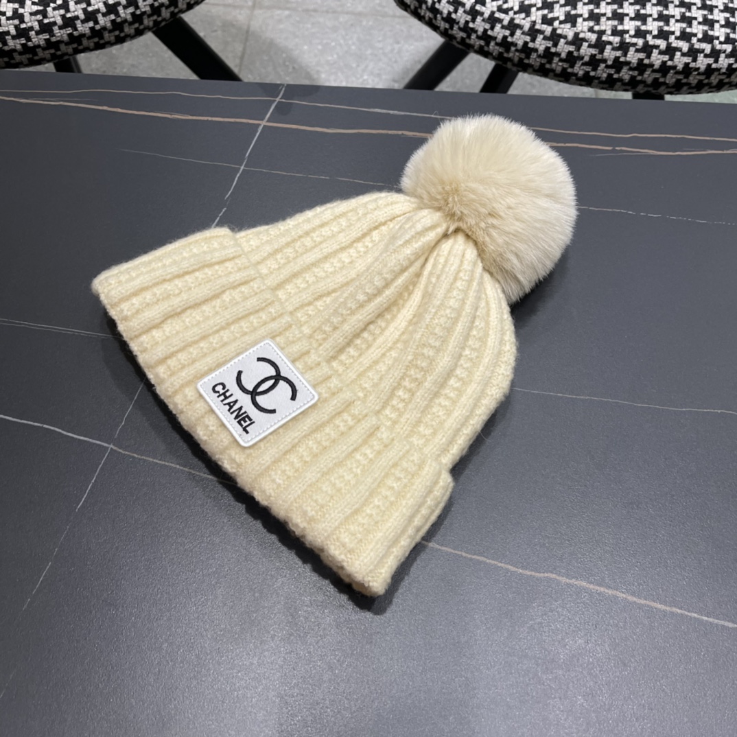  Chanel官网品质香奈儿秋冬网红时尚博主推荐款毛线帽，小红书爆款，手感超柔软舒适的针织线帽，弹性极佳