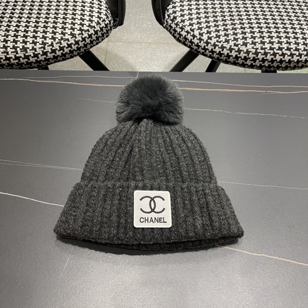  Chanel官网品质香奈儿秋冬网红时尚博主推荐款毛线帽，小红书爆款，手感超柔软舒适的针织线帽，弹性极佳