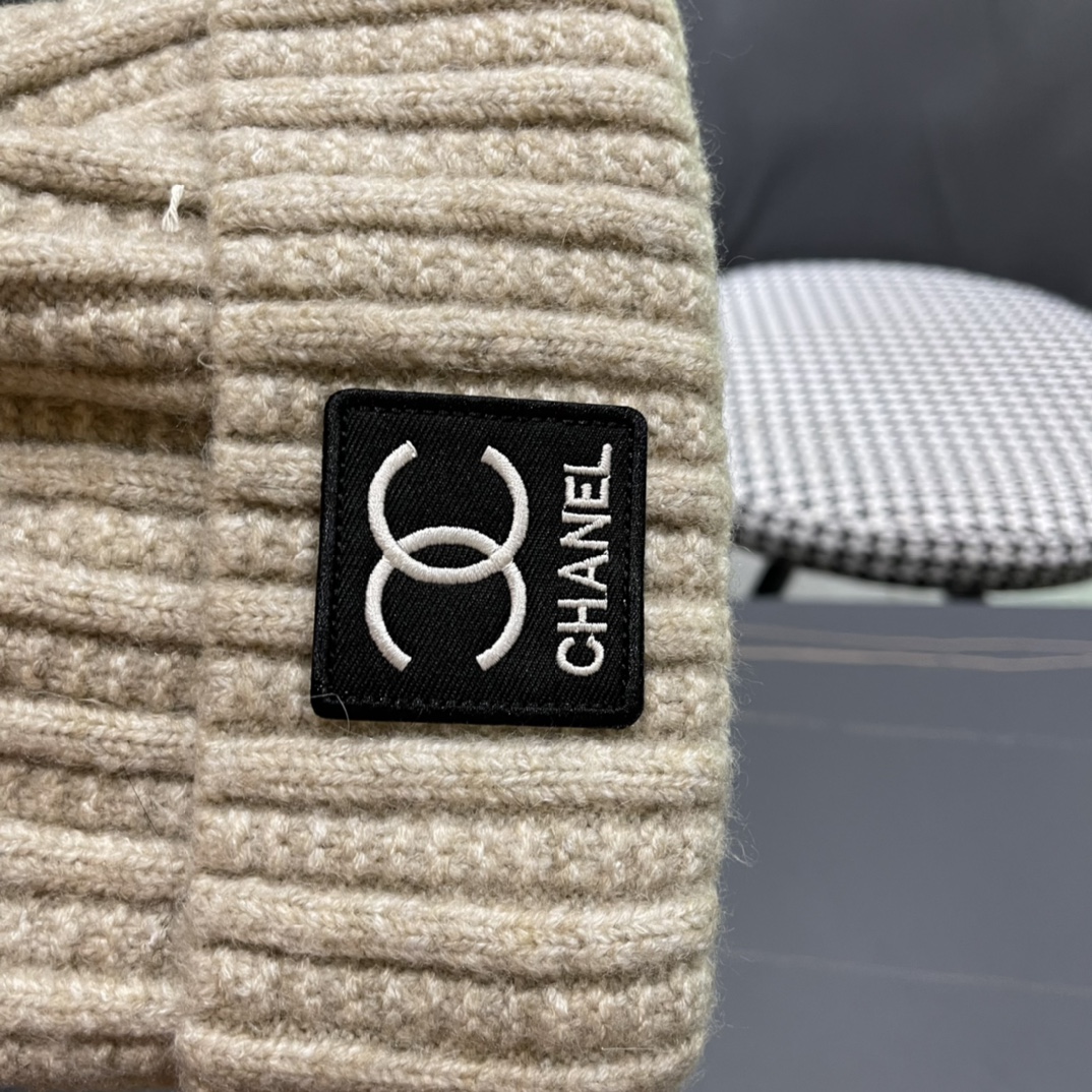  Chanel官网品质香奈儿秋冬网红时尚博主推荐款毛线帽，小红书爆款，手感超柔软舒适的针织线帽，弹性极佳