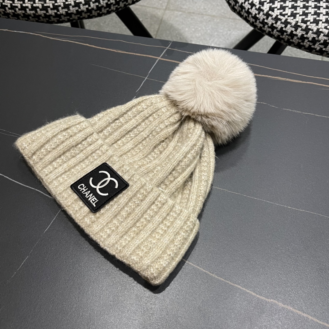  Chanel官网品质香奈儿秋冬网红时尚博主推荐款毛线帽，小红书爆款，手感超柔软舒适的针织线帽，弹性极佳