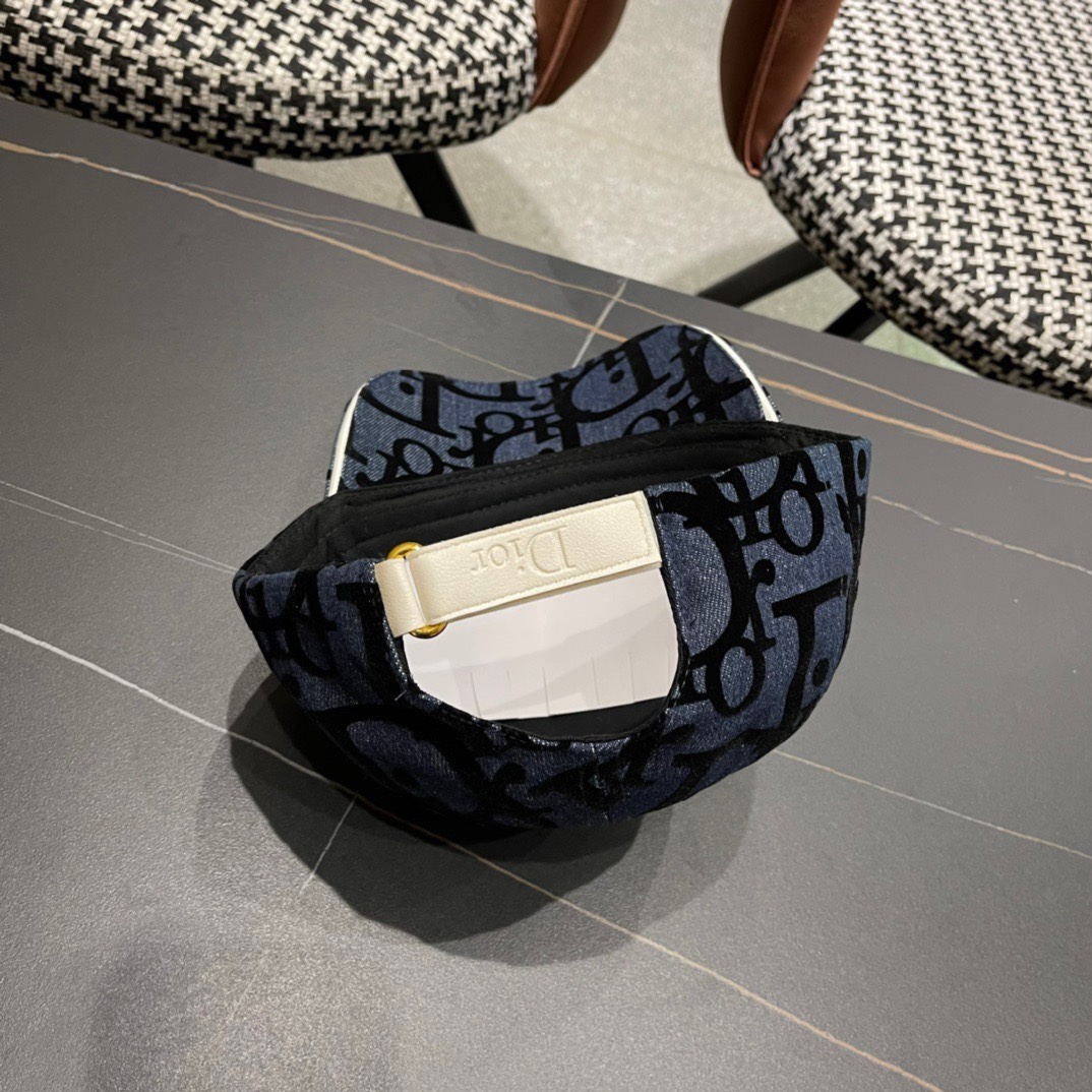  Dior迪奥2024新‮棒款‬球帽，鸭舌帽，原‮品单‬质，跑‮多量‬色